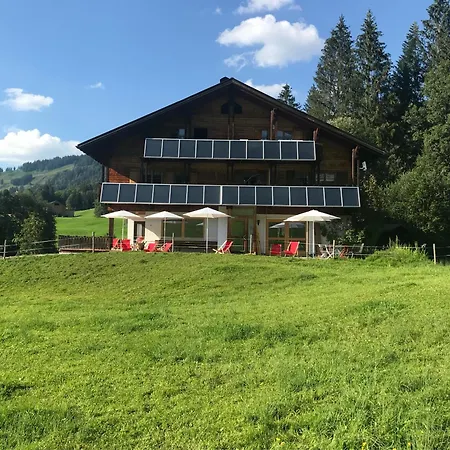 Bergblick Am Rande Der Wildnis Sibratsgfäll